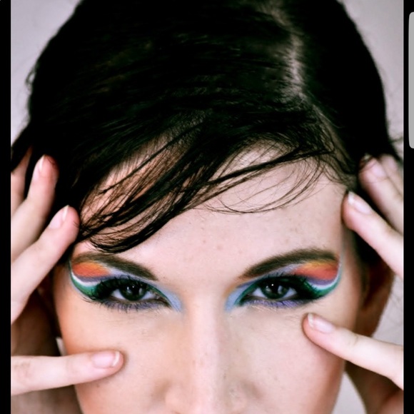 Meet your Posher, Lynda - Picture 5 of 12